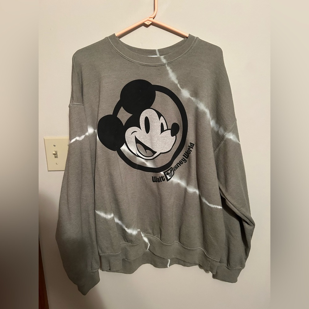 Walt Disney World Mickey Mouse Green Tie-Dye Sweatshirt